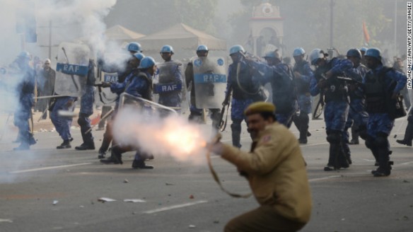 121223120022-01-india-protest-police-tear-gas-1223-horizontal-gallery